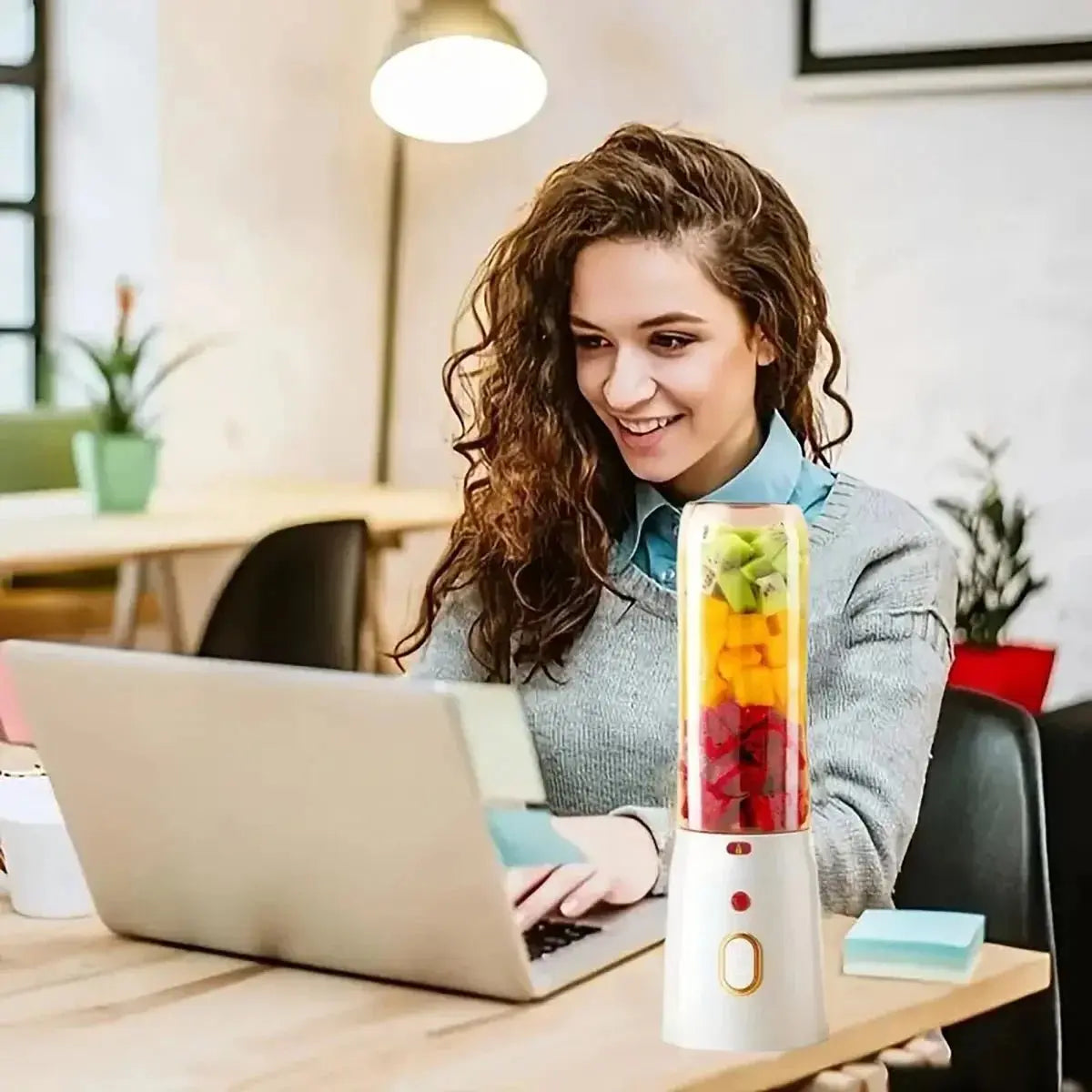 Portable electric juice cup - USB rechargeable blender, single button operation, suitable for smoothies, milkshakes, and juices - RIGBYZ